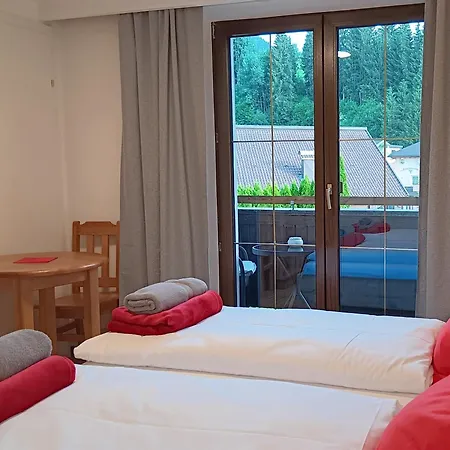 Haus Huber Und 米特西尔