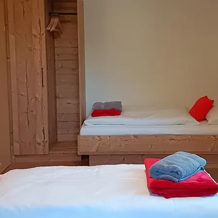 Haus Huber Und 米特西尔