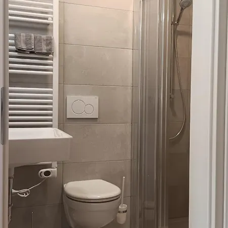 בית הארחה Haus Huber Und *