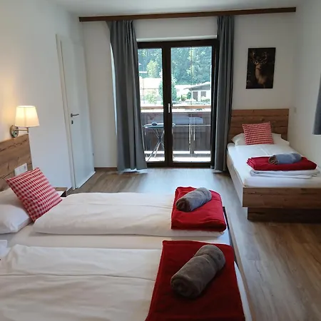 招待所 Haus Huber Und 3*